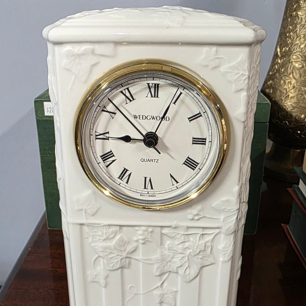 Wedgewood Classic Garden Table Clock